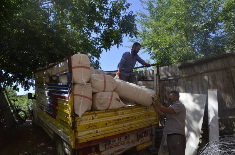 Besiciler saman fiyatlarından dertli

