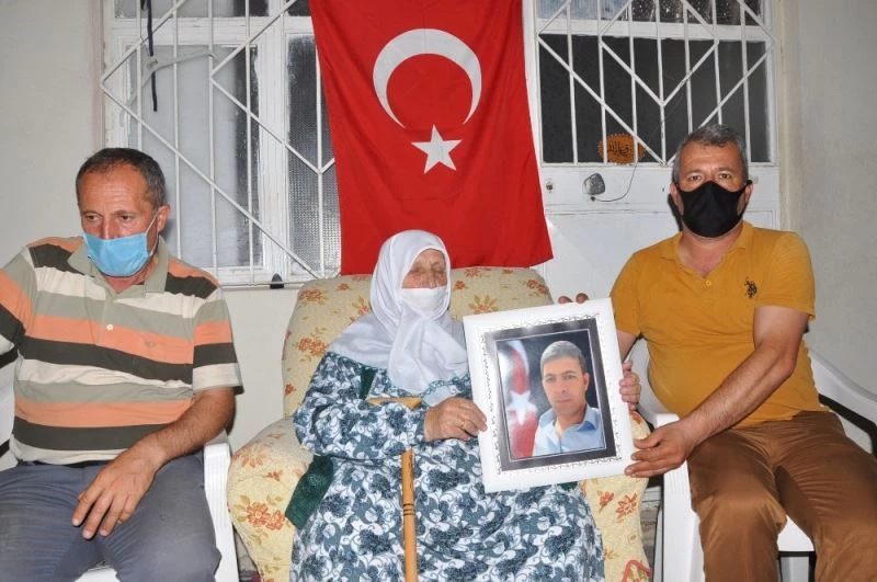 Özel harekat polislerine siper olan servis şoförünün ailesi konuştu
