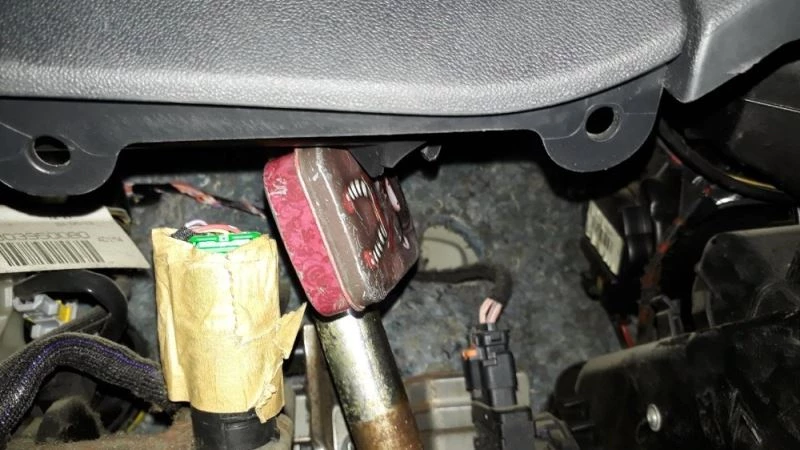 Araçlarına mıknatıslı kutuyla kokain zulaladılar
