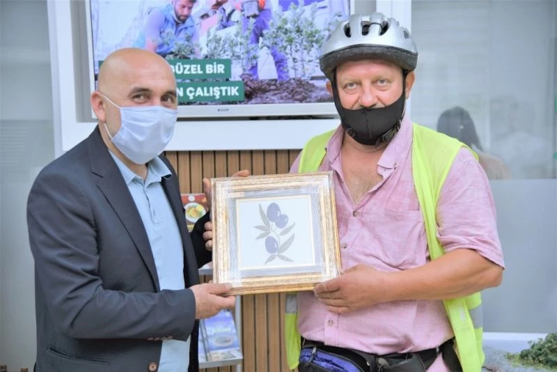 Bisikletle 10 günde 961 kilometre yol katetti
