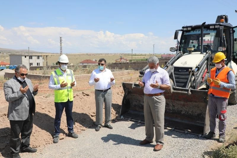 Kuruköprü’ye doğalgaz, Cebir’e sosyal tesis
