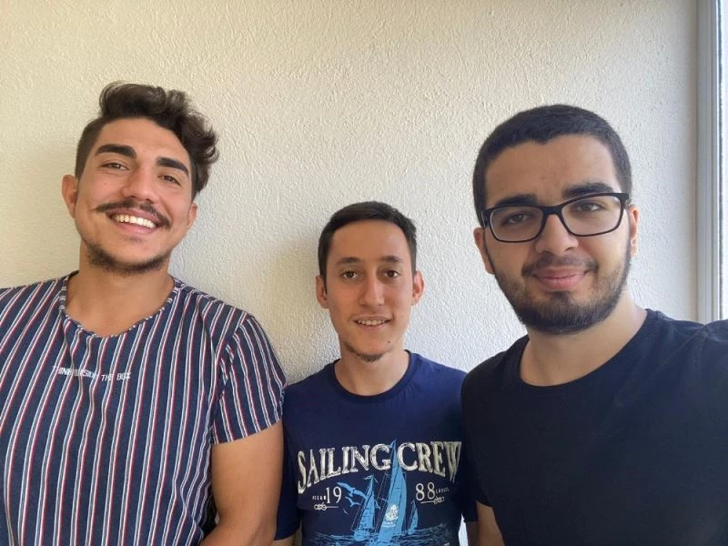 Evden çıkamayanlar için bir araya gelip ‘getiriver gari’ hizmeti başlattılar
