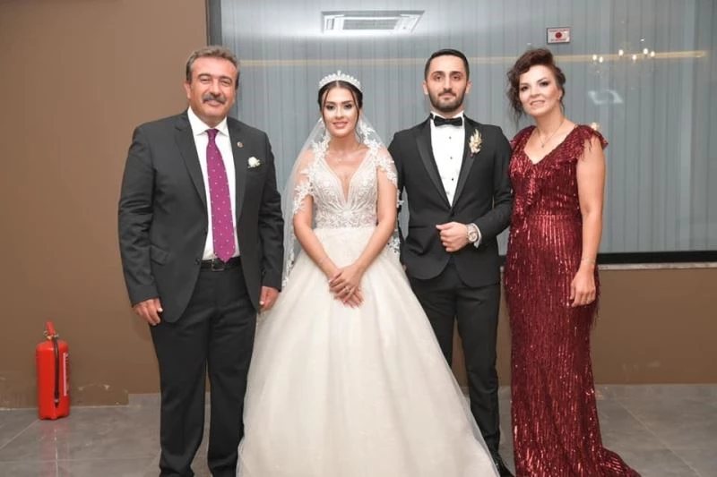 Başkan Çetin, kızı Melike’nin nikahını kıydı
