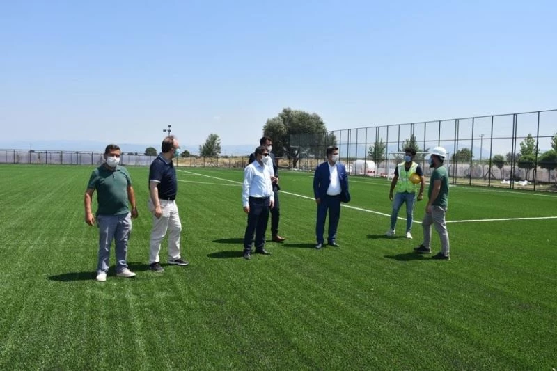 Şehzadeler’e FİFA standartlarında spor tesisi
