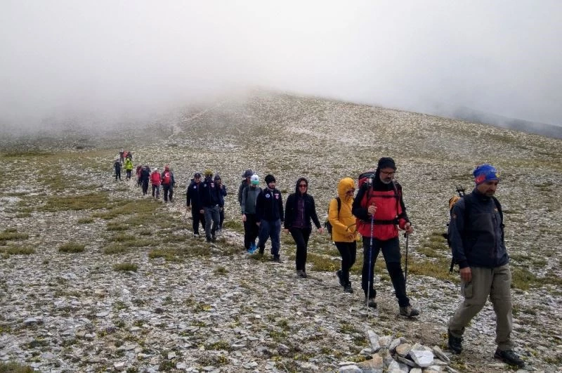 Doğa tutkunlarından 15 Temmuz zirvesi
