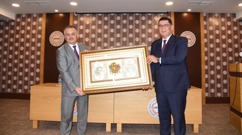 Antalya Valisi Yazıcı, AESOB’da 75 oda başkanıyla bir araya geldi
