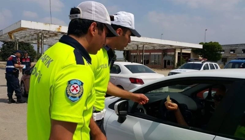 Emniyetten uzun yola çıkacaklara mola uyarısı: “2 saatte bir mola verin”
