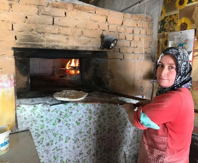 Bu mahallede ekmekleri kadınlar üretiyor
