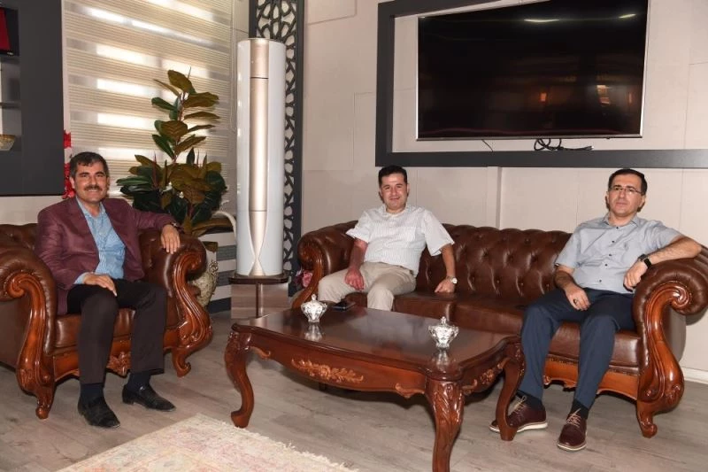 Vali yardımcılarından Başkan Asya’ya veda ziyareti
