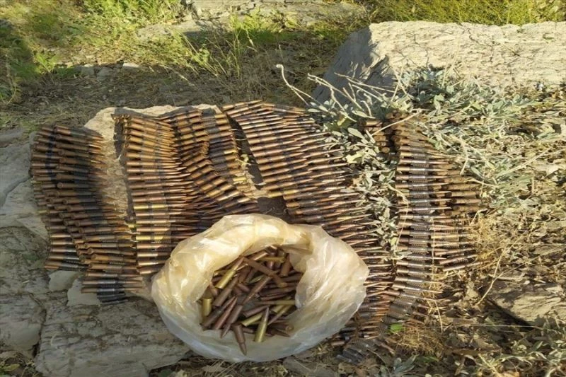 Pençe-Kaplan Operasyonu’nda EYP ve mühimmat deposu olarak kullanılan mağara ve sığınaklar ele geçirildi
