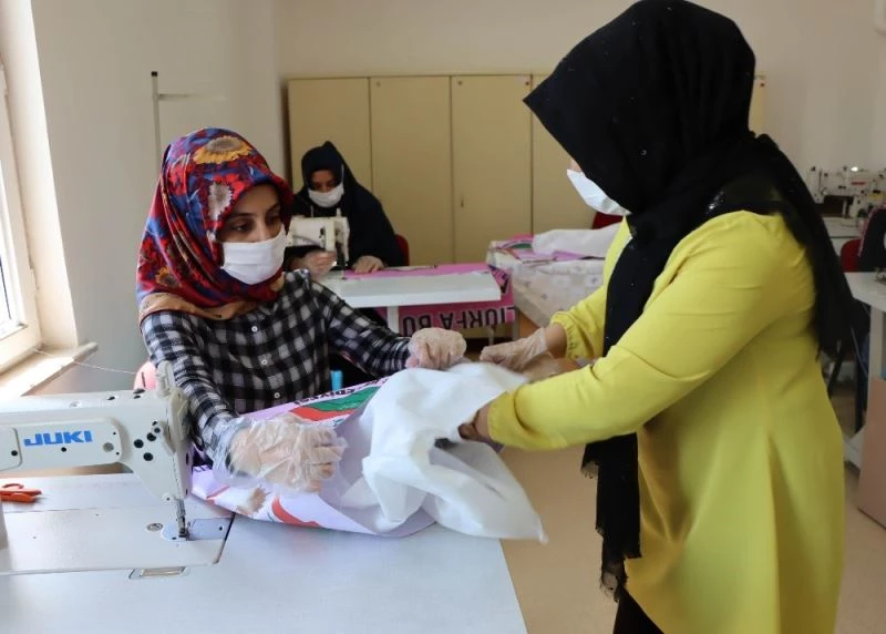 Büyükşehir’den geri dönüşümlü ücretsiz alışveriş çantası
