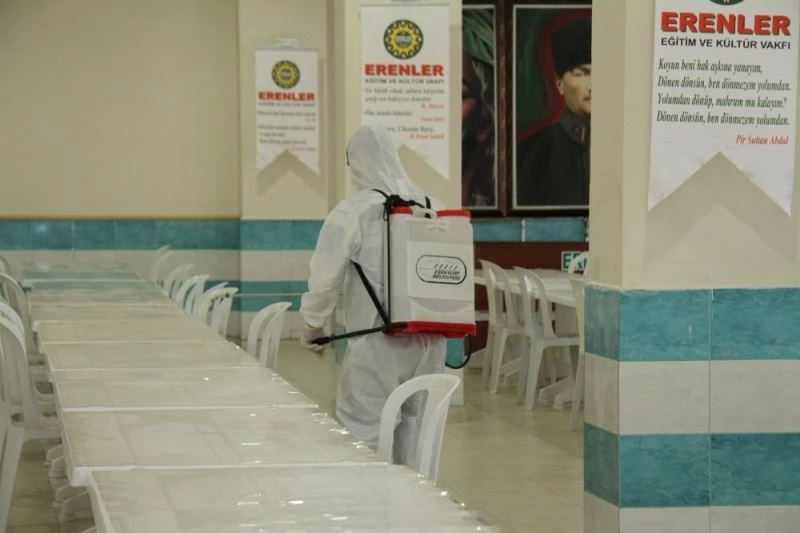 Esenyurt’ta ibadethanelerde dezenfeksiyon çalışmaları devam ediyor
