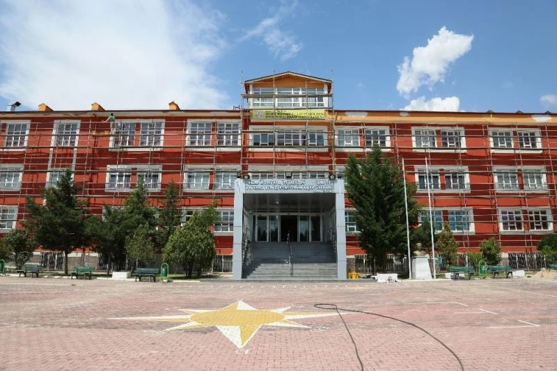 Başkan Kavuş: “Okullarımız öğrencilerini yeni eğitim yılında yeni çehreleriyle karşılayacak”
