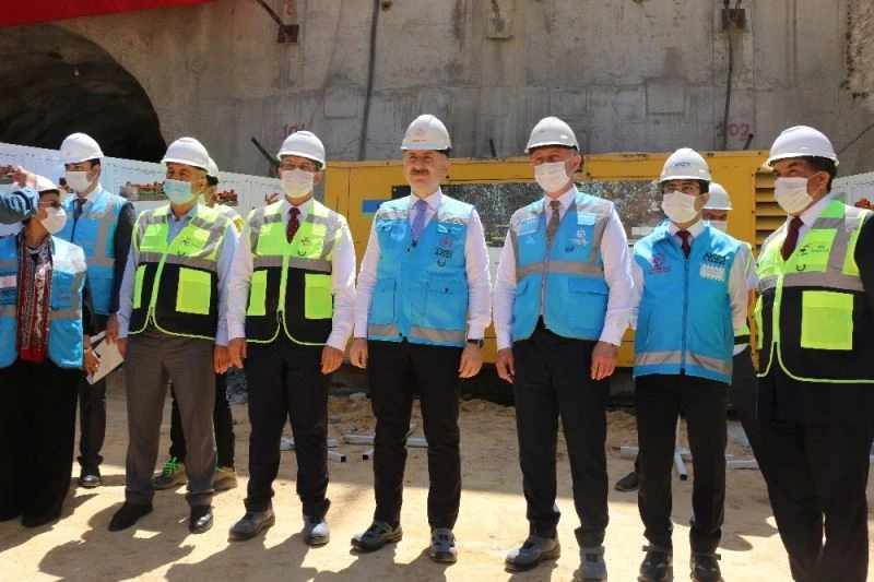 Gebze metrosunun açılışı için Bakan Karaismailoğlu tarih verdi:
