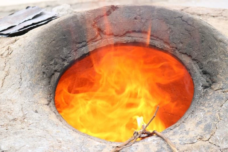 Tandır yapıp satarak geçimlerini sağlıyorlar
