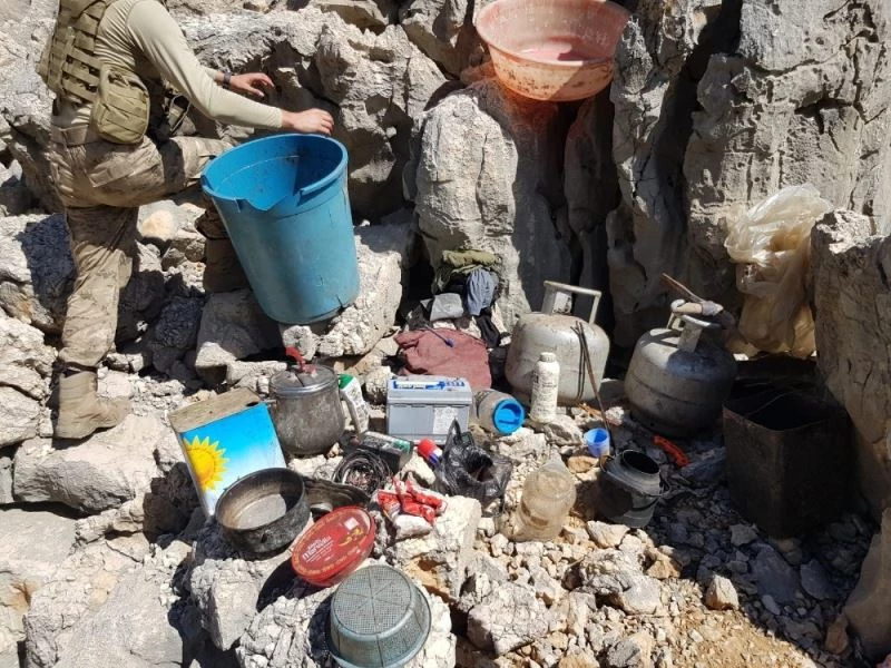 Alışverişte yakalanan terörist tutuklandı
