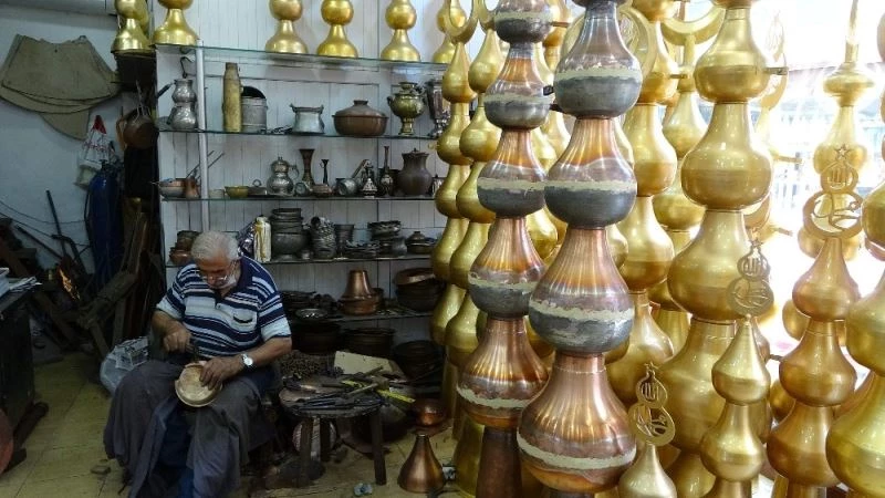 Yaptıkları alemler elde kaldı
