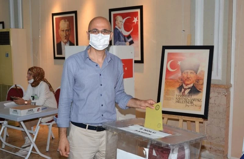 Adana Tabip Odası’nda Selahattin Menteş dönemi
