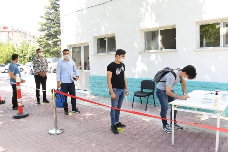 Konya Büyükşehir İtfaiyecilik Bölümünden mezun itfaiyeciler alıyor
