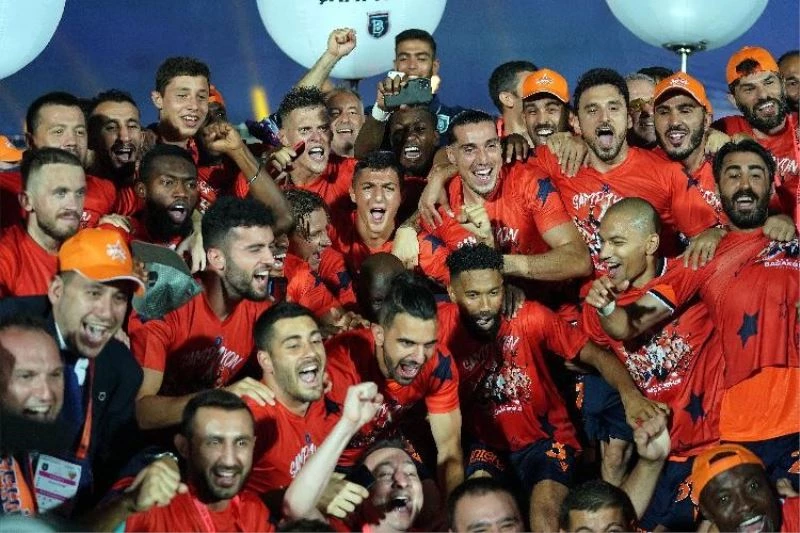 Başakşehir’de istikrarın sonu şampiyonluk oldu
