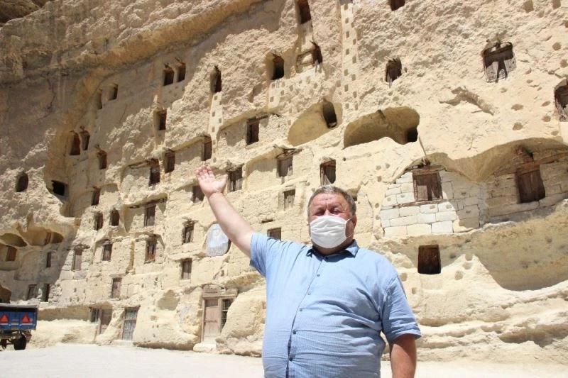 Tarihi ambarlar hala doğallığını koruyor
