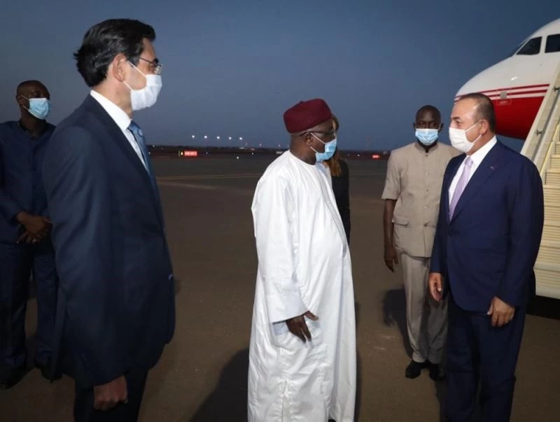 Bakan Çavuşoğlu Nijer’de
