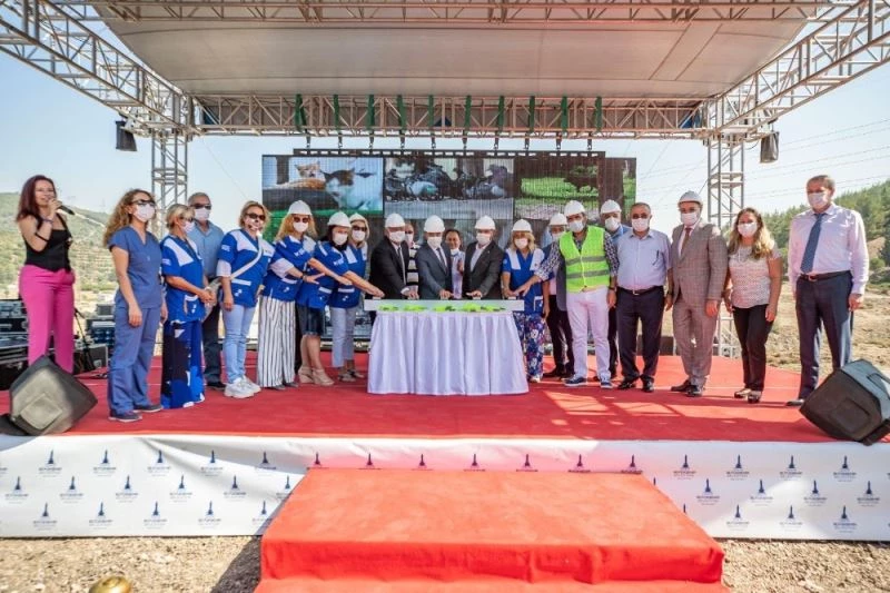 İzmir’de sokak hayvanları için rehabilitasyon ve sahiplendirme merkezi
