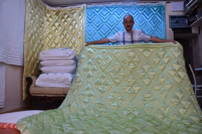 Kaybolmaya yüz tutan yorgancılığı yaşatmaya çalışıyor