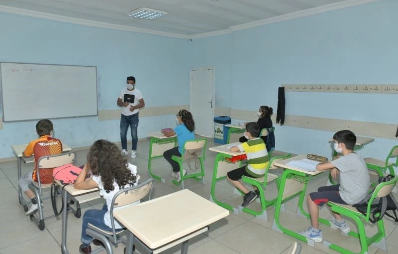 Esenyurt Belediyesi Kültür Akademisi Yaz Okulu, 25 branşta eğitime başladı
