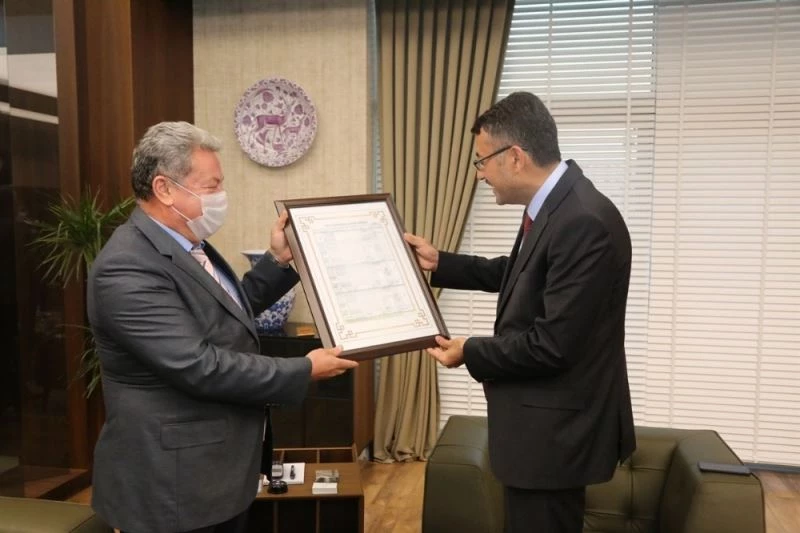 Öğretmenlerinden Vali Ali Çelik’e duygulandıran ziyaret
