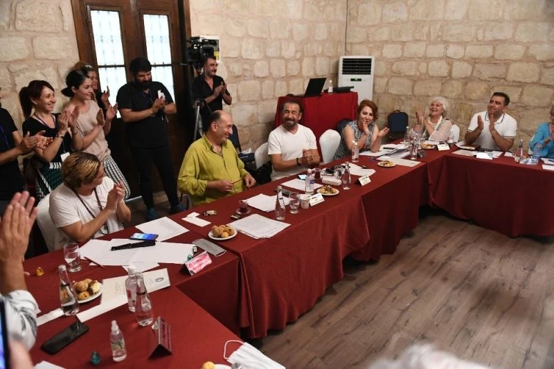 Cihan Ünal sınav arasında ‘My Way’ şarkısını söyledi, sesiyle etkiledi
