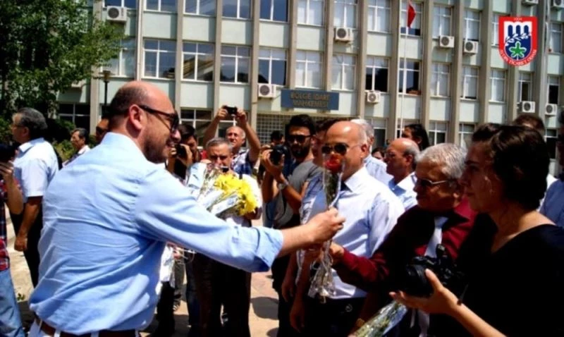 AYTO Başkanı Ülken, gazetecilerin bayramını kutladı
