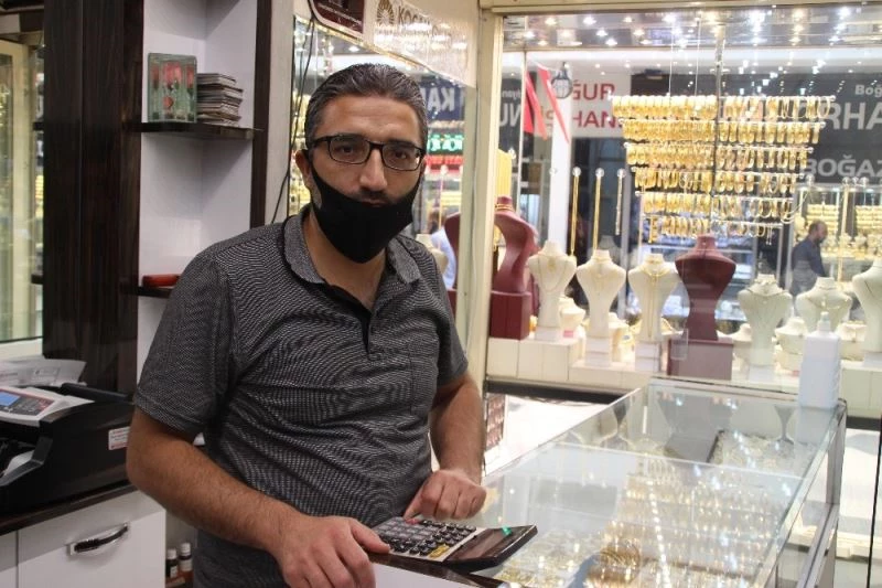 Sarraflar altın fiyatlarının yükselmesinden dertli
