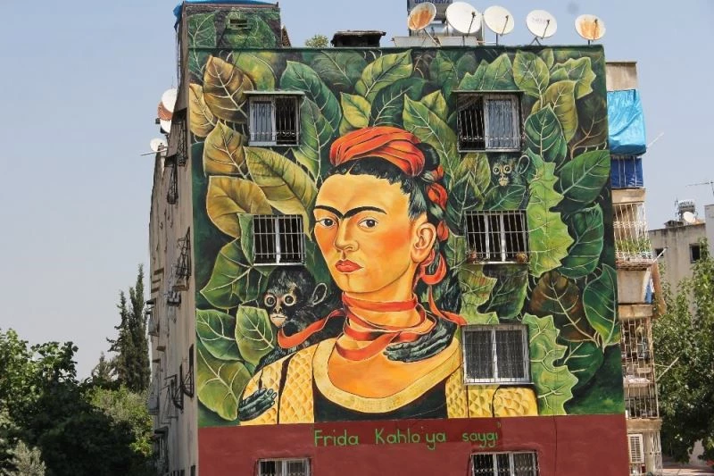 (Özel) Mersin’in duvarları tuval oldu
