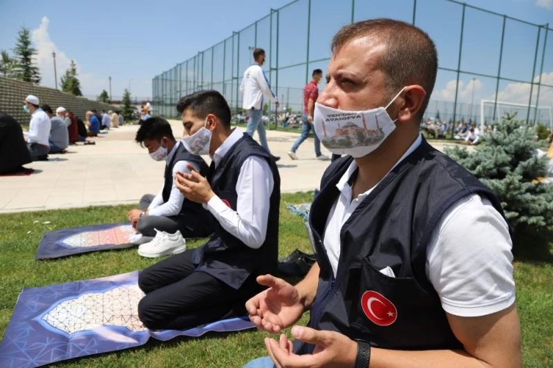 Palandöken Belediyesinden Ayasofya işlemeli maske
