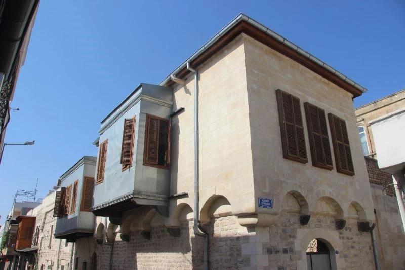 İbrahim Tatlıses’i meşhur eden türküye konu olan tahta darabalar
