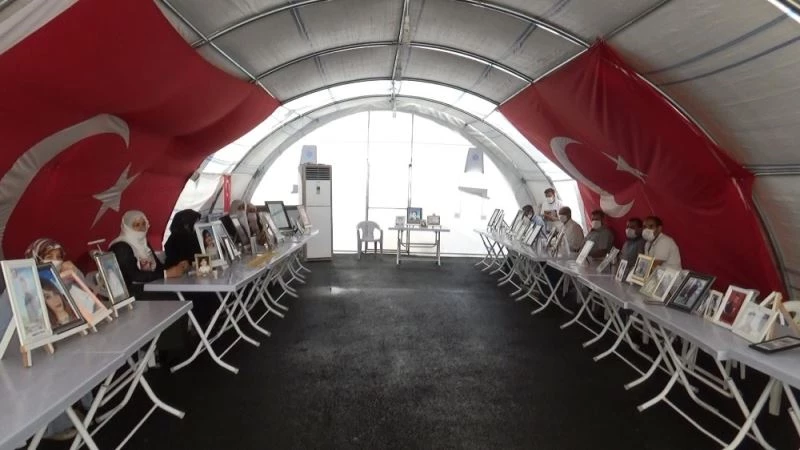 HDP önündeki ailelerin evlat nöbeti 328’inci gününde
