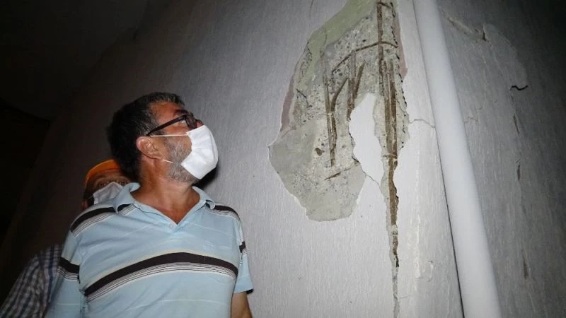 Bursa’da 9 katlı binanın kolonu patladı, vatandaşlar deprem oldu sandı
