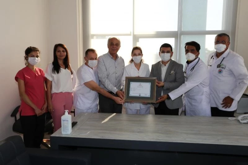 Belediye Tıp Merkezi’nin ruhsatı hekimlere teslim edildi
