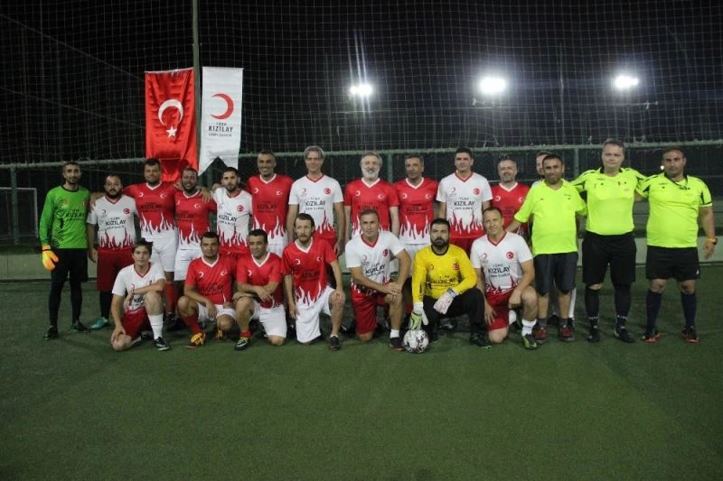 Türk Kızılay’ına destek için ter döktüler
