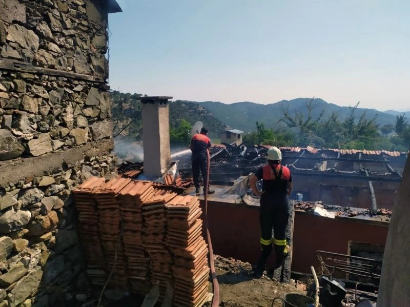 Yeni evlerine kavuşacakları günü bekliyorlar
