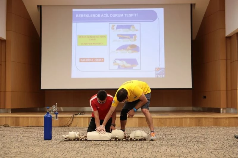 Yüzme eğitmenlerine “Bronz Cankurtaran” sertifikası
