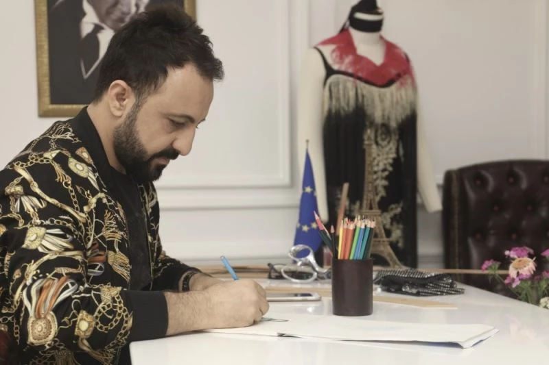Laleto Tekstil moda markası olma konusunda ısrarlı
