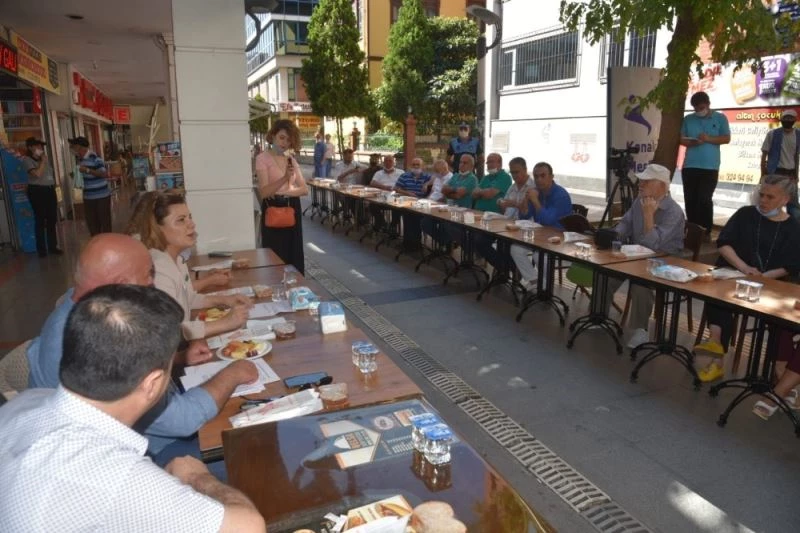 Başkan Hürriyet, BELSA esnafıyla bir araya geldi
