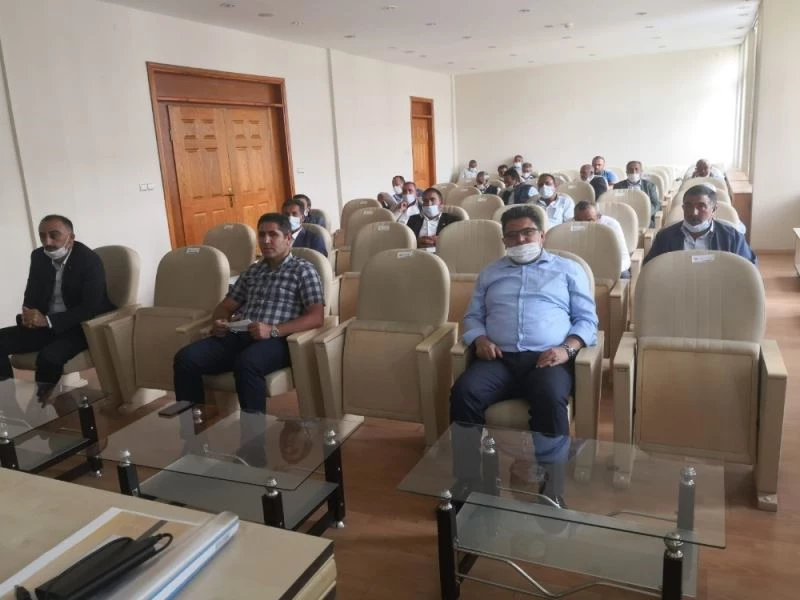 Kars’ta merkez köy muhtarlarına hizmet içi eğitim verildi
