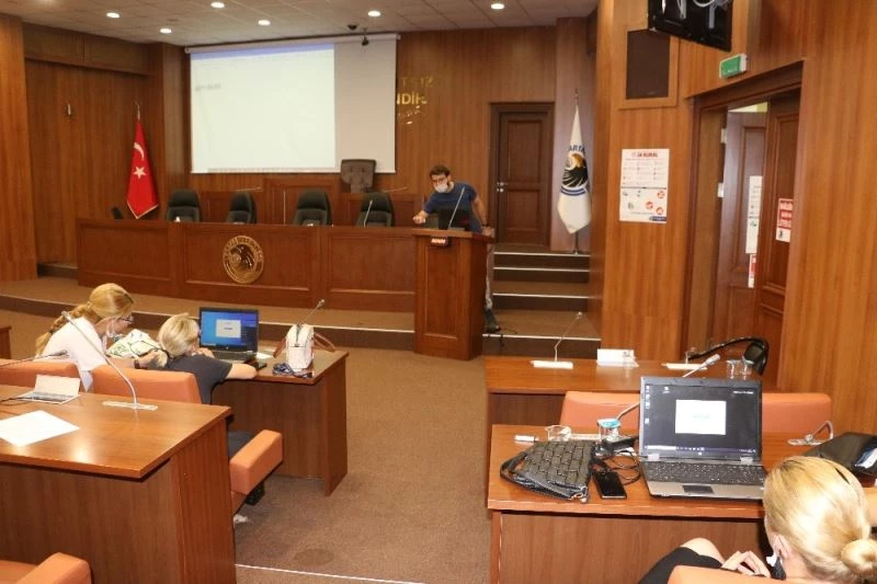 Kartal Belediyesi 90 kreş öğretmenini uzaktan eğitim konusunda bilgilendiriyor
