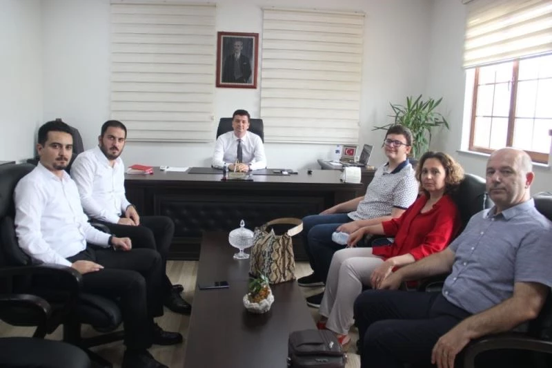 Kaymakam ve Milli Eğitim Müdürü’nden LGS şampiyonuna tebrik
