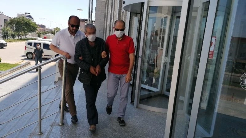 Eski patronunu evinin önünde silahla öldürdü
