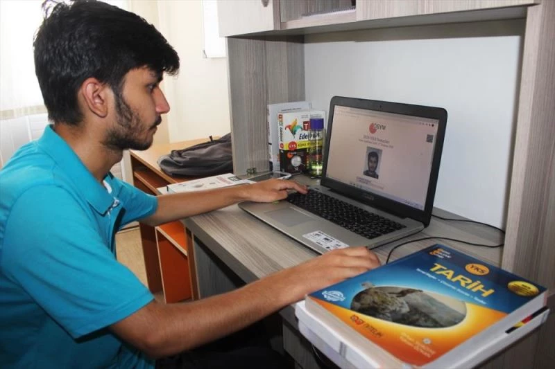 YKS eşit ağırlık birincisi Evleksiz