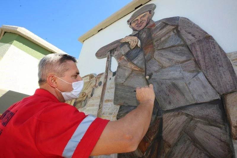 Belediye çalışanından kayrak taşıyla Çöpçüler Kralı

